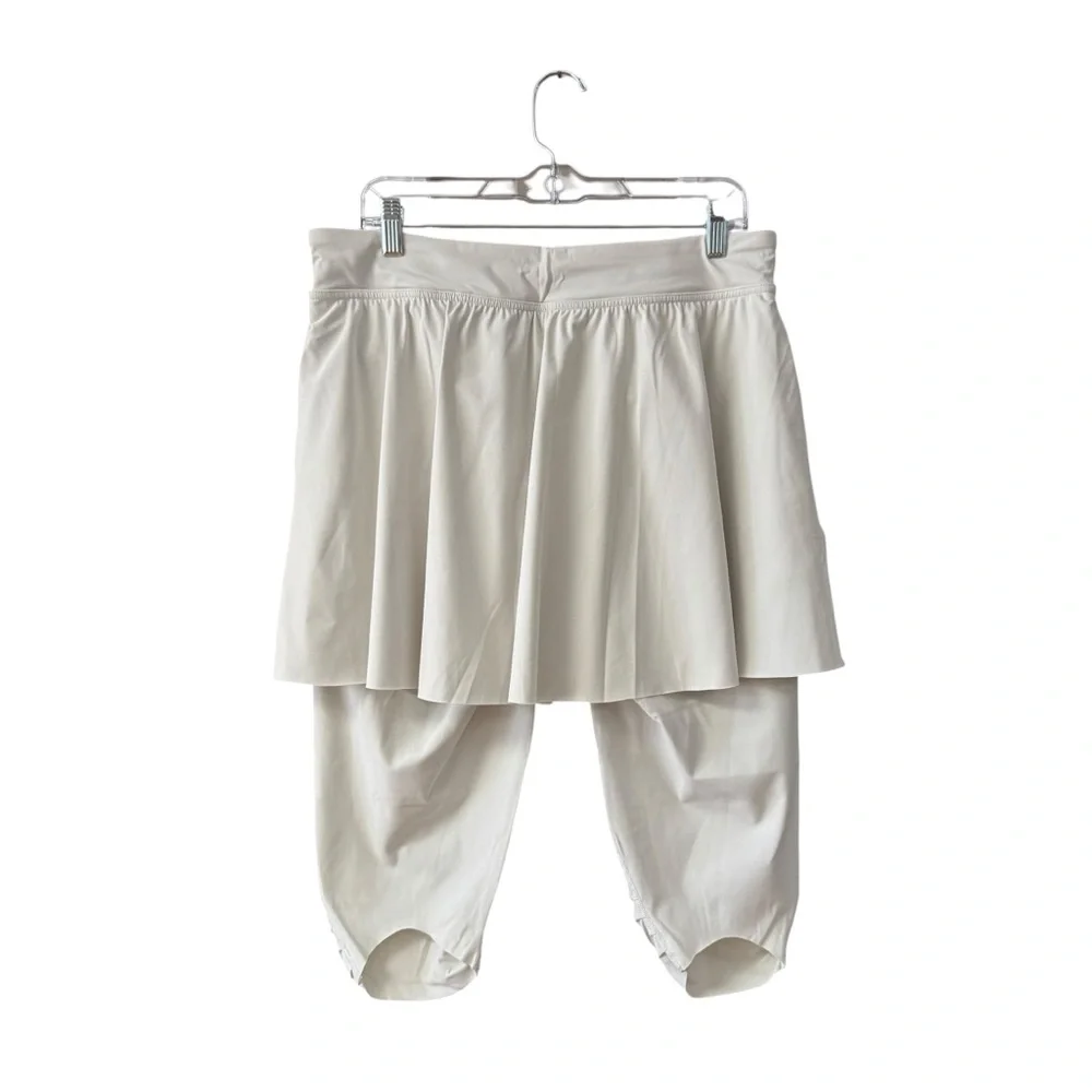 NEW SPANX Booty‎ Boost Skirt Around Knee Plus Size 1X White Cloud Sporty Workout